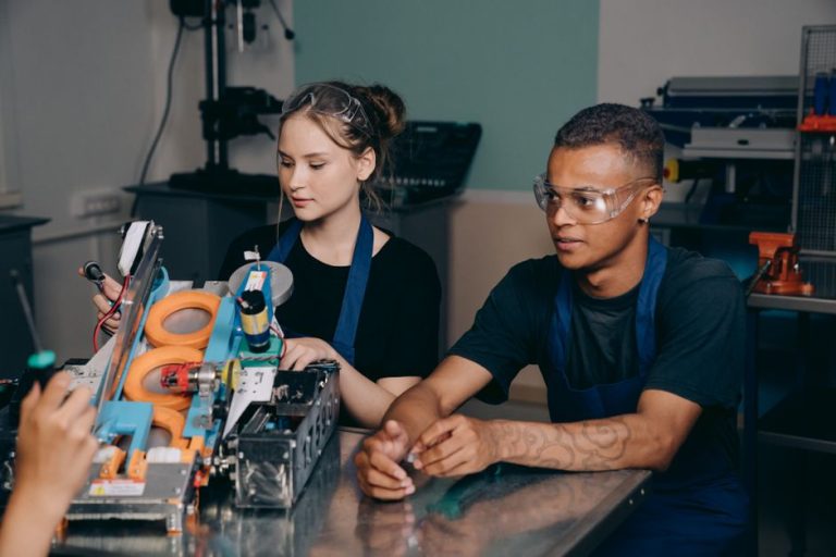 NZ労働党、職業訓練支援「Apprenticeship Boost」拡充を2026年総選挙公約に