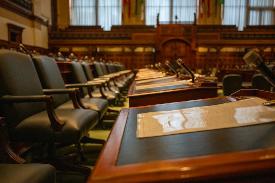 タイ・バンコク都議会の議長ポストを巡る攻防——「働く者の会」が秘密協議