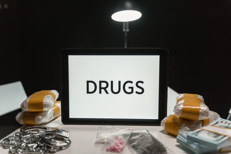 タイ警察トップが越境麻薬網の摘発強化を指示　客室乗務員事件を「黒幕」まで追及へ