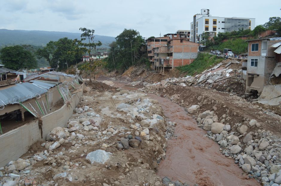 インド・ケララ州で大規模地滑り トンネル工事現場を直撃、作業員が生き埋めか