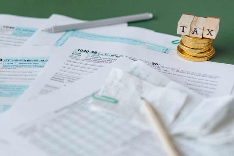 南アフリカ財務省、ヨハネスブルグ市など69自治体への資金を凍結へ