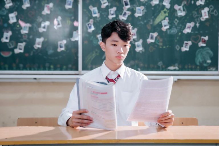 オランダの15歳、読解力がさらに低下 4割が「最低水準」未達に