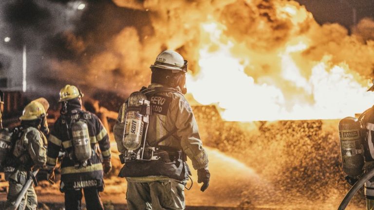 メキシコ市アルバロ・オブレゴン区で飲食店近くが爆発、死傷者多数