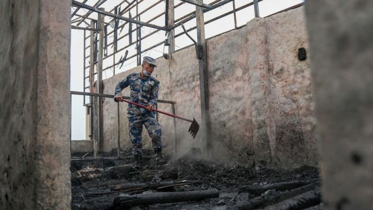 カナダ・アルバータ州の陸軍基地で火災、4人死亡