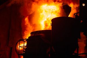 ロシア・オリョールの光電子工場「プロトン」にミサイル攻撃、3人死亡