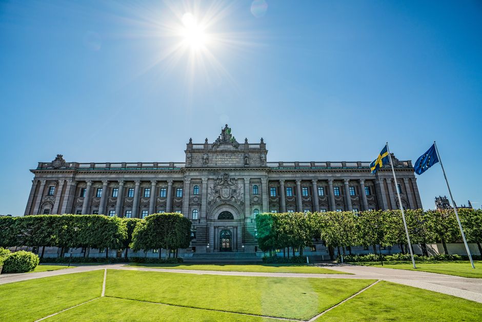 スウェーデン民主党で「スウェーデン人らしさ」論争　オーケソン党首の20年が試される
